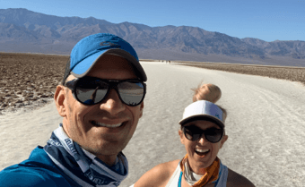 husband and wife hikers